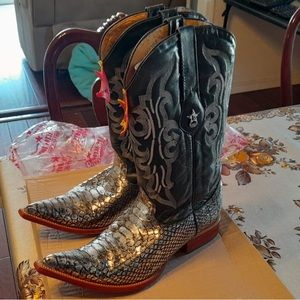 Vintage Los Altos cowboy Boots like new only used once